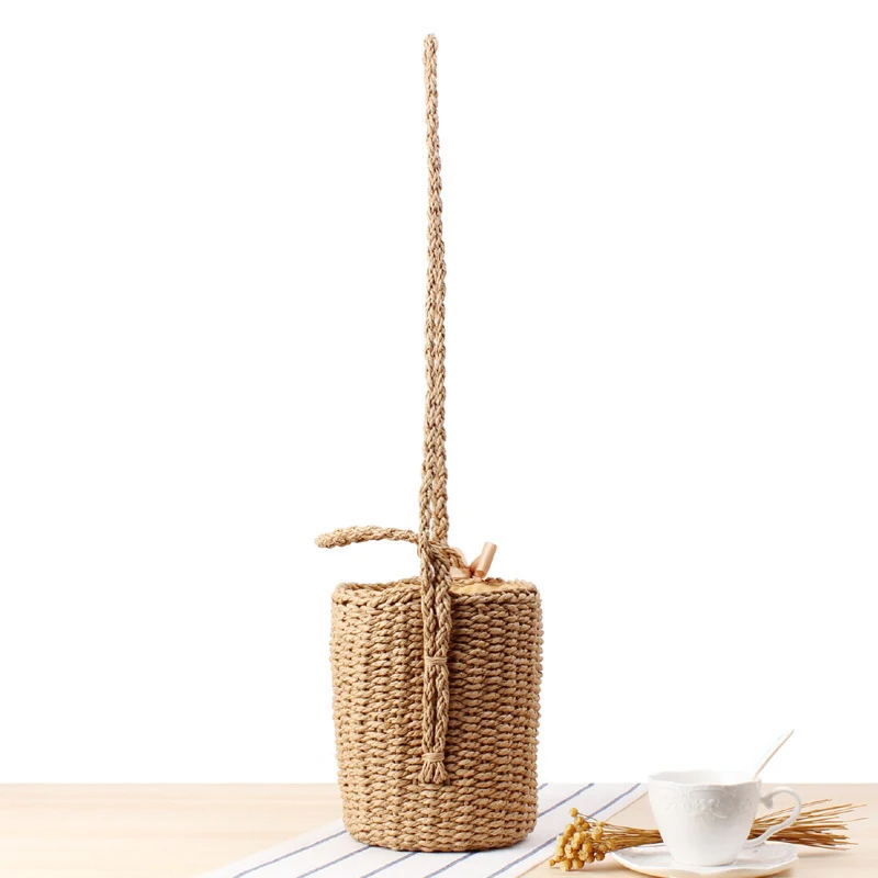 Moderne Handtasche im Korbflecht-Design Skanto
