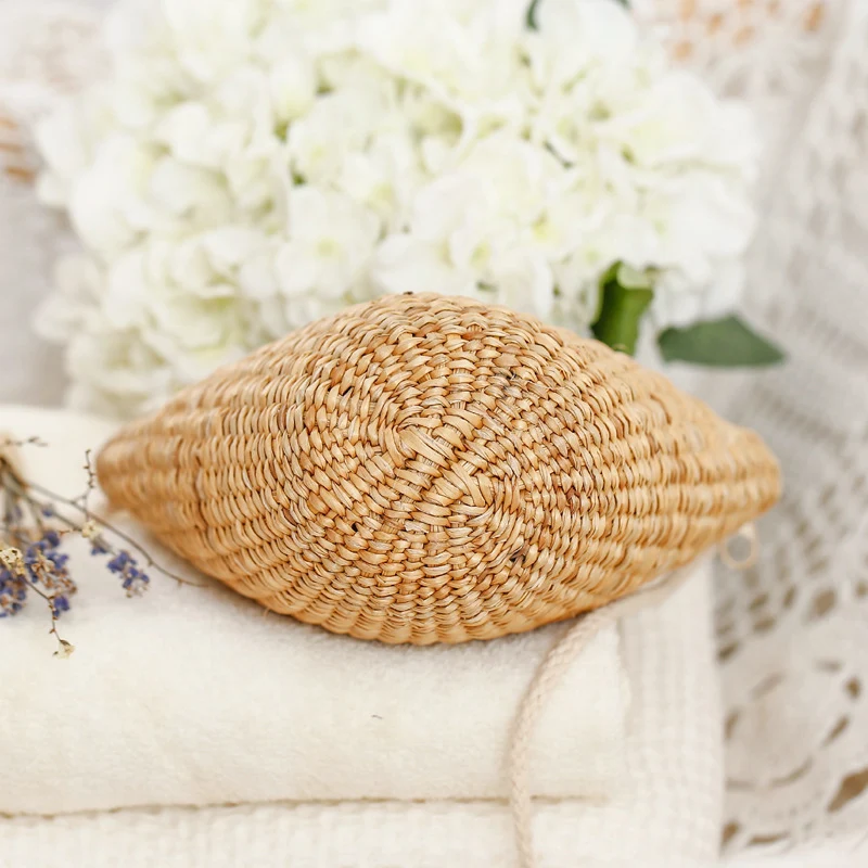Moderne muschelförmige Handtasche Skanto