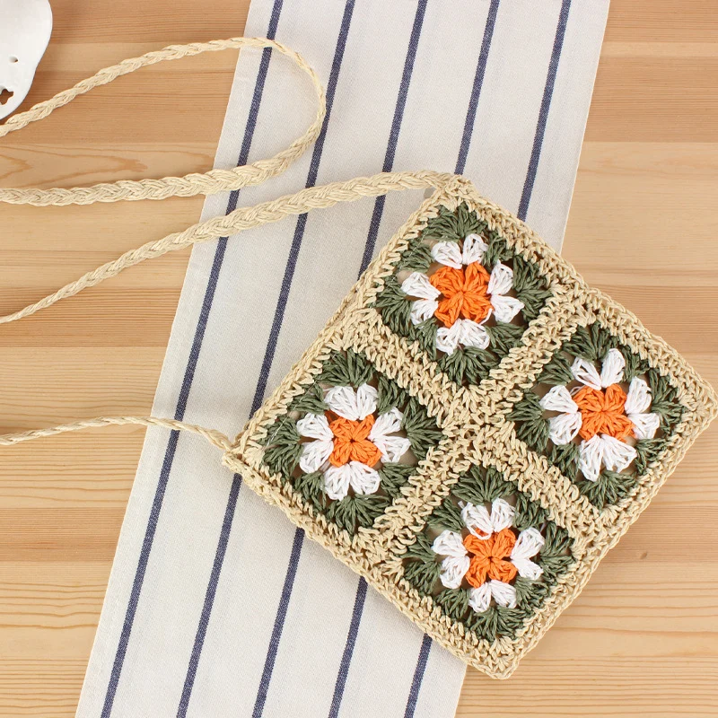Handgeknüpfte Umhängetasche im floralen Design Skanto