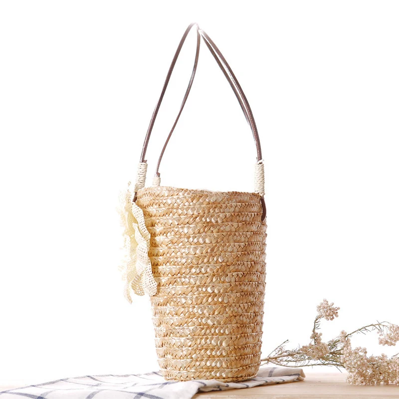 Strandtasche mit dekorativem Blumendetail Skanto