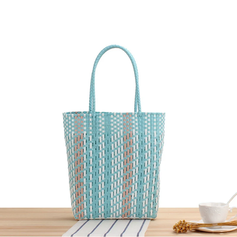 Geflochtener Shopper mit farbenfrohem Design Skanto