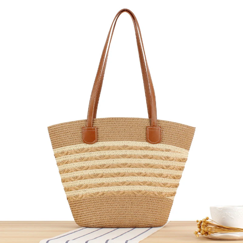 Elegante Strohtasche mit attraktiven Ledergriffen Skanto
