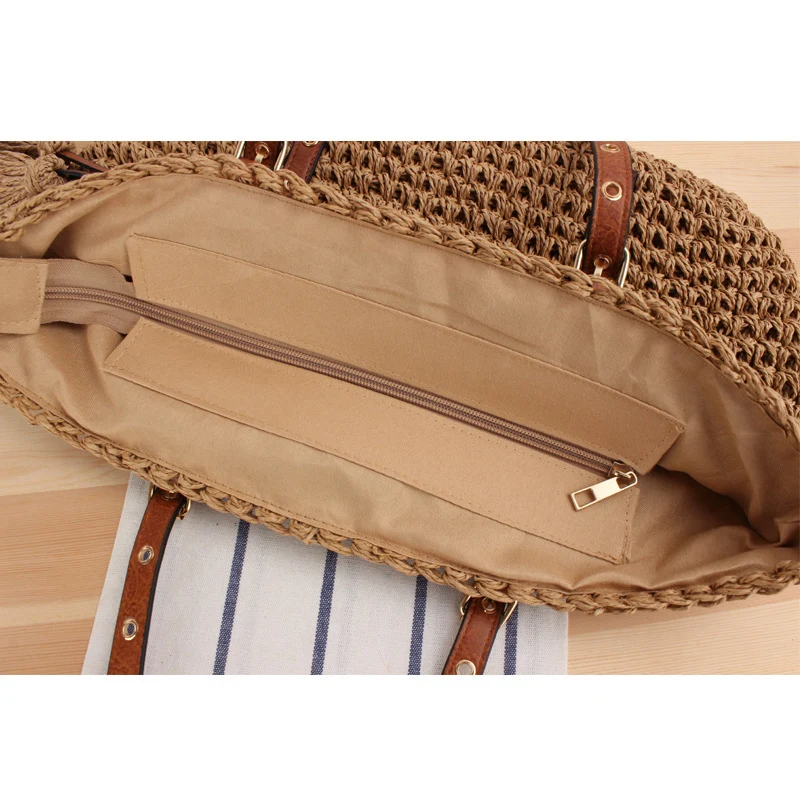 Elegante Strandtasche aus handgefertigtem Naturmaterial mit Lederakzenten Skanto