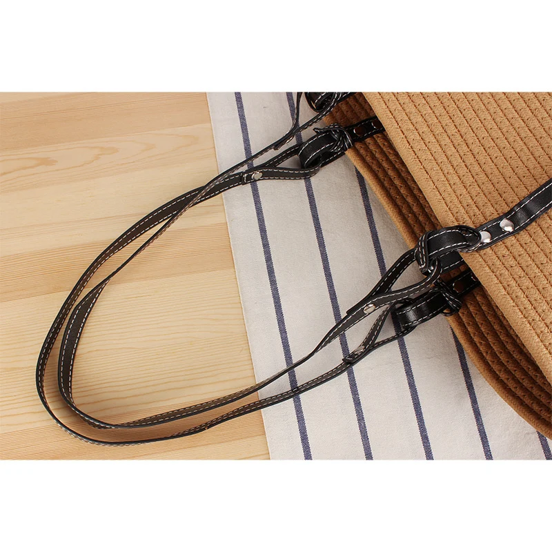 Elegante Strandtasche aus gewebtem Naturmaterial mit stilvollen Lederakzenten Skanto