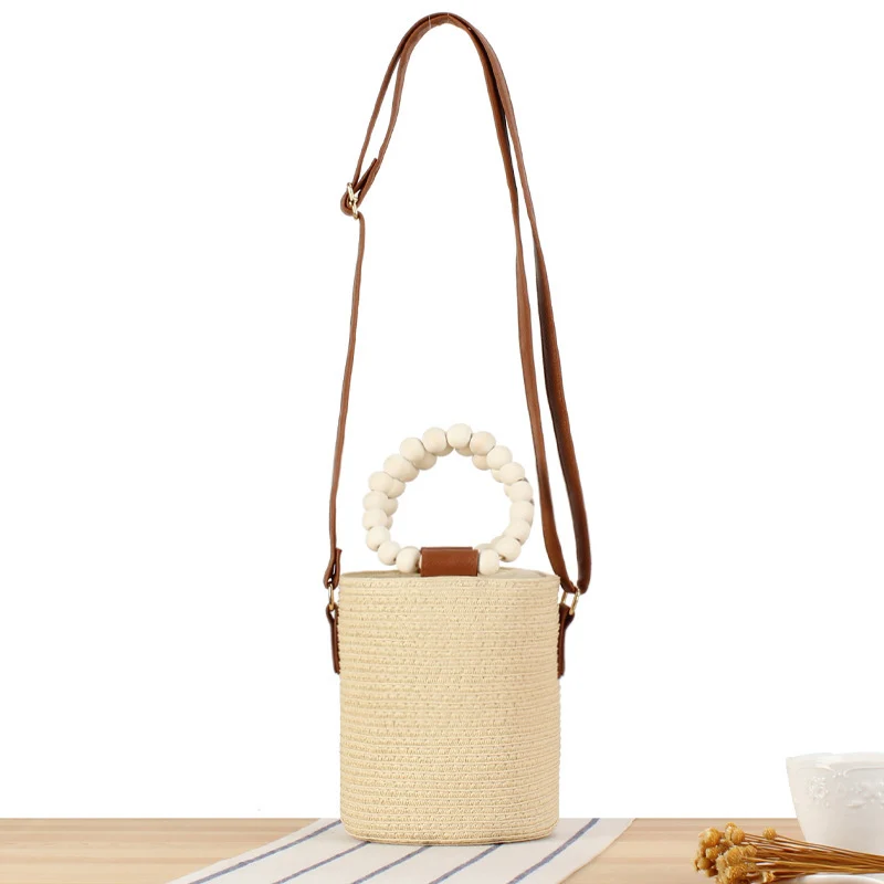 Handtasche aus hochwertigem gewebtem Naturmaterial mit innovativem Verschluss Skanto