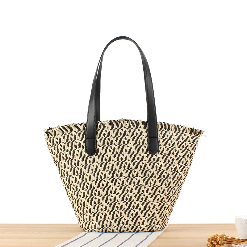 Stylische Freizeithandtasche aus geflochtenem Naturmaterial Skanto