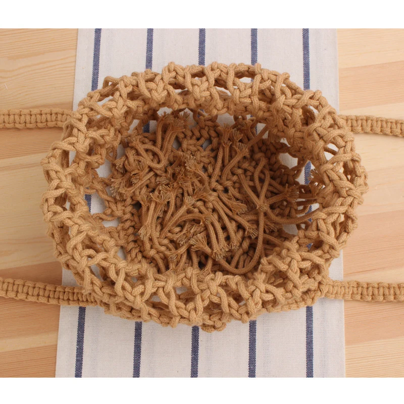 Handtasche aus handgeknüpftem Naturmaterial mit luftiger Struktur Skanto