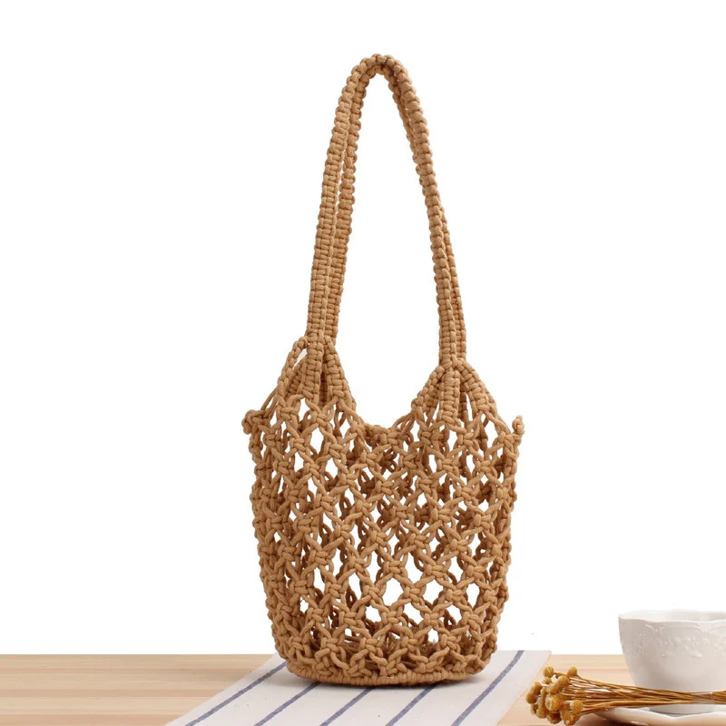 Handtasche aus handgeknüpftem Naturmaterial mit luftiger Struktur Skanto