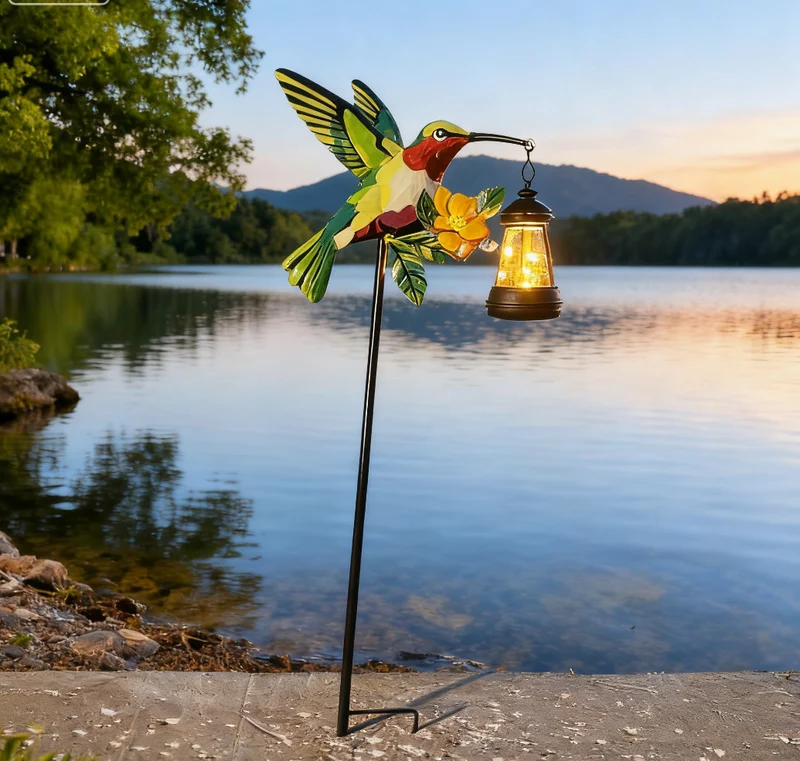 Dekorative Solar-Flamingo-Gartenstecker-Lampe mit verstellbarem Metallarm und integrierter LED Skanto