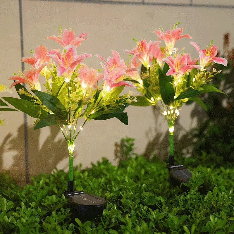 Solarbetriebener lebensechter Lilienblüten-Landschaftsstecker mit Mikro-LED-Cluster und teleskopischem Erdspieß Skanto