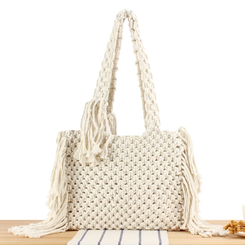 Handgeknüpfte Makramee-Handtasche mit eleganten Fransen Skanto