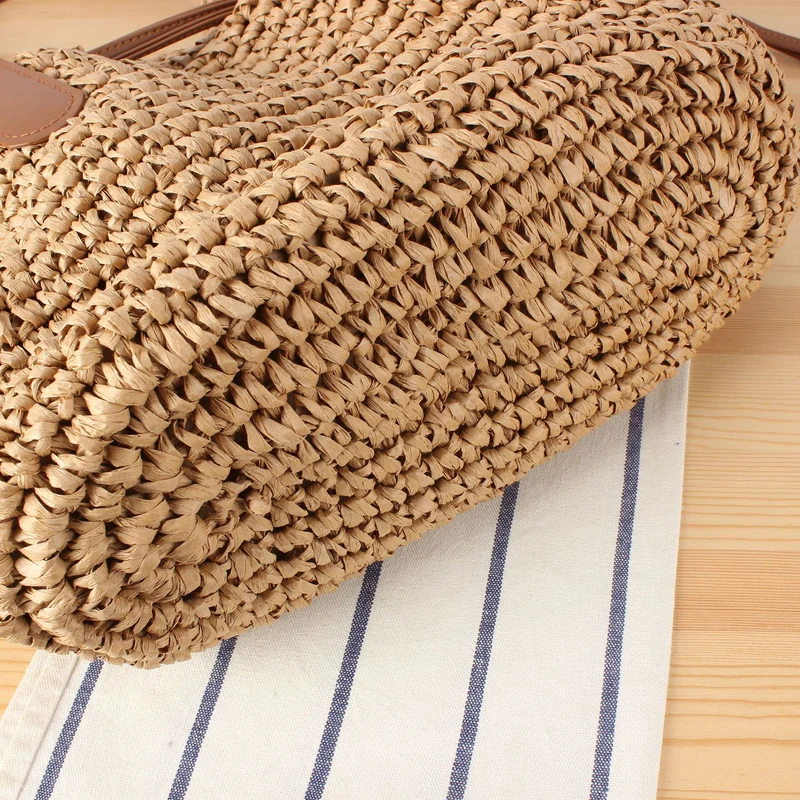 Handtasche mit weichem Ledergriff und geräumigem Innenfach Skanto