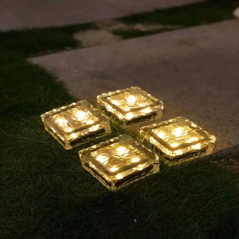 Skanto Solar Glaspflasterstein-Lichtquelle mit integrierten warmen LED-Modulen Skanto