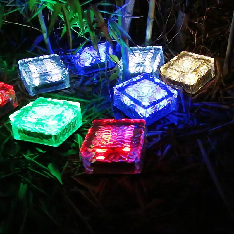 Skanto Solar Glaspflasterstein-Lichtquelle mit integrierten warmen LED-Modulen Skanto