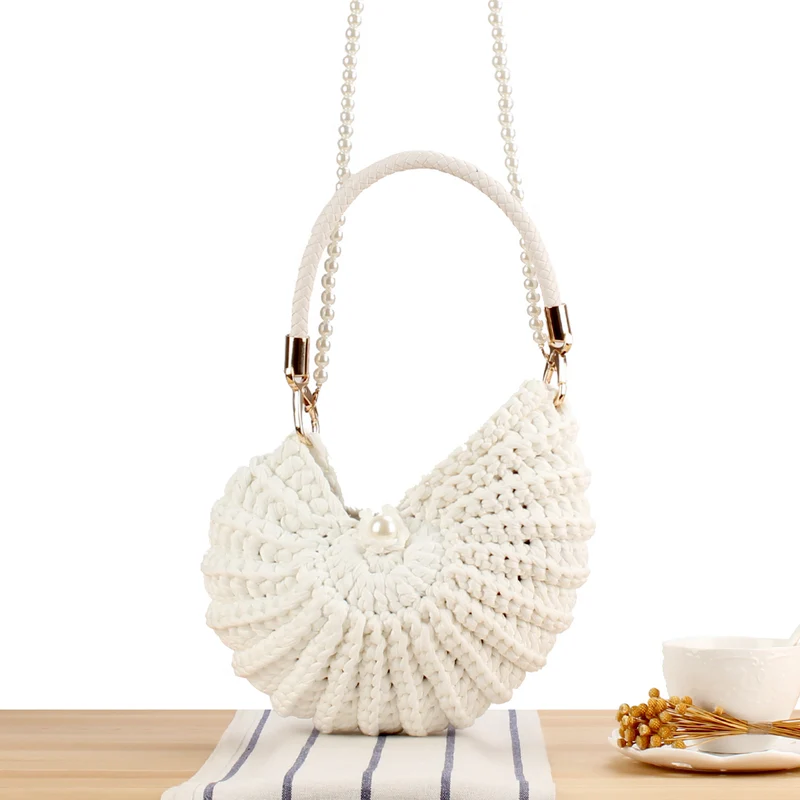 Abendtasche mit Perlenhenkel Skanto