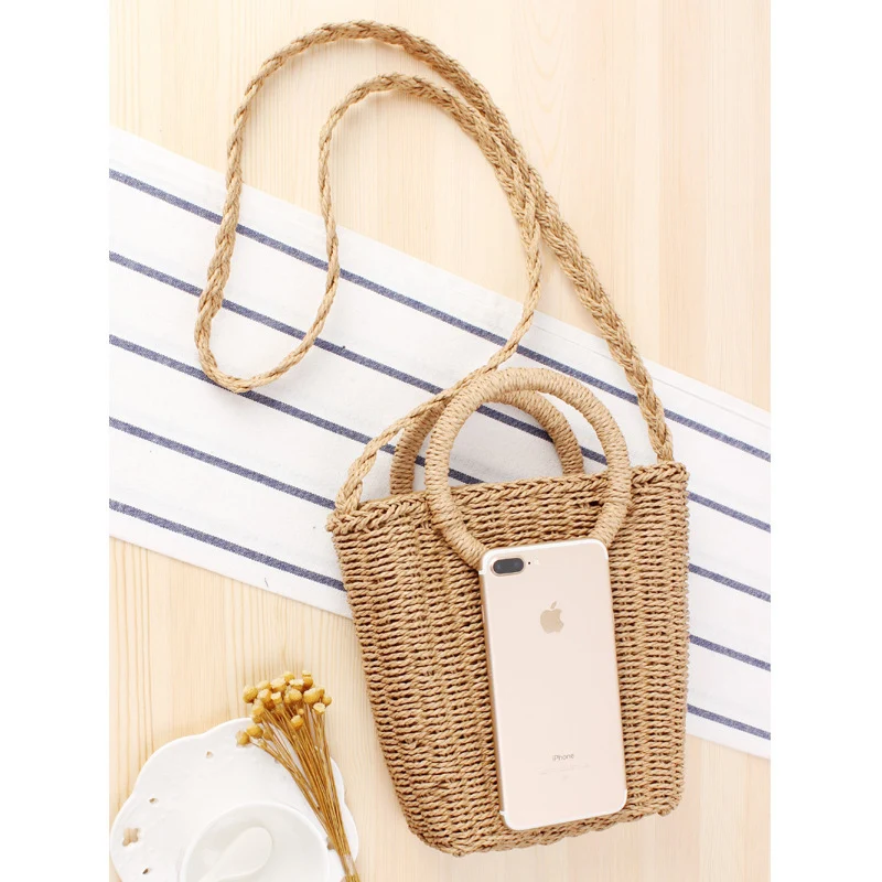 Handtasche aus geflochtenem Naturmaterial mit rundem Griff Skanto