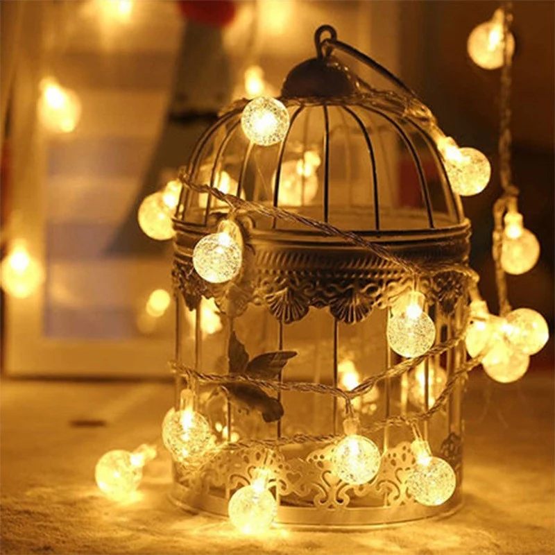 Skanto Kugel-LED-Lichterkette mit wasserdichtem Kupferdraht und strukturierten Klarglasbirnen Skanto