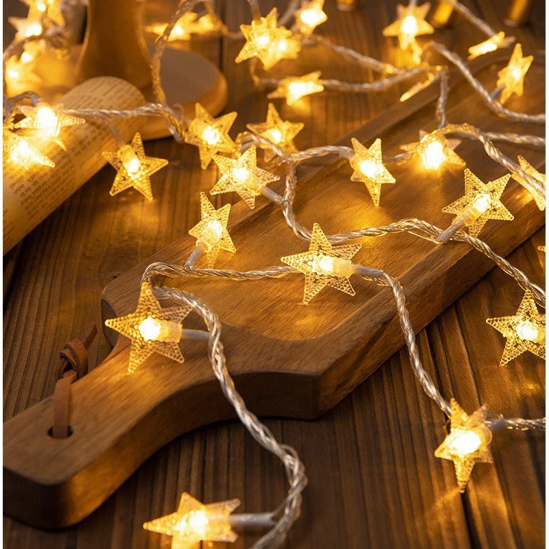 Skanto Kugel-LED-Lichterkette mit wasserdichtem Kupferdraht und strukturierten Klarglasbirnen Skanto