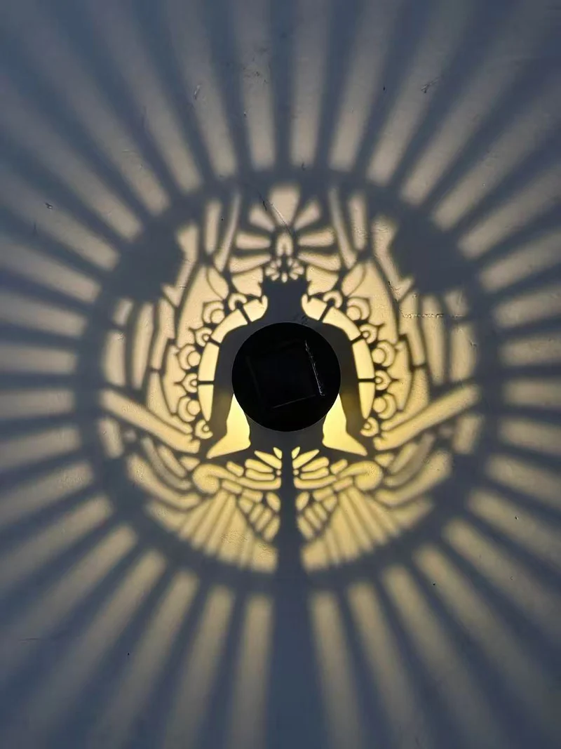 Dekorative Solar-RGB-Mandala-Projektions-Wand- & Gartensteckerleuchte Skanto