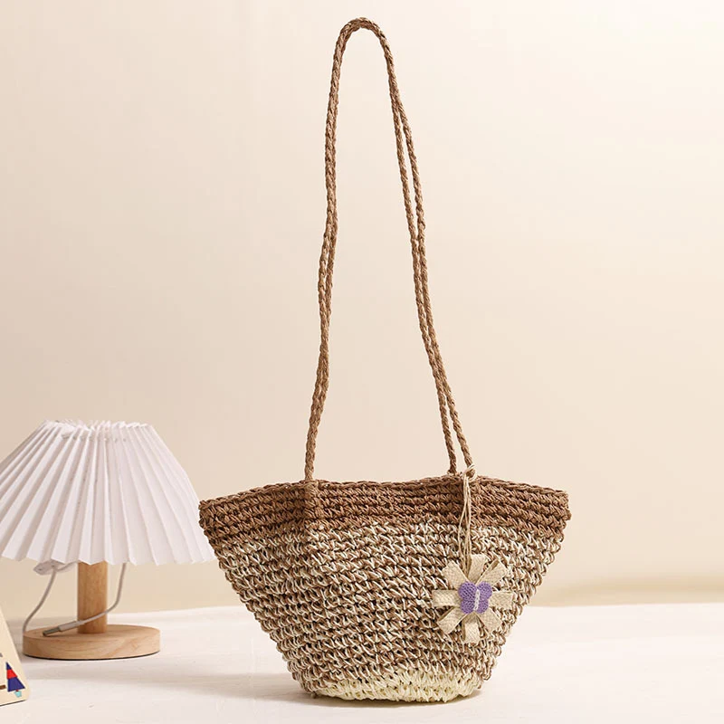 Moderne handgefertigte Handtasche mit Blumenakzent Skanto