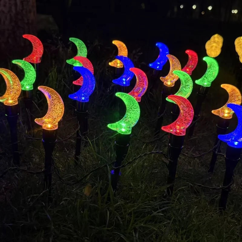 Halbmond Solar-Gartenstecker mit strukturiertem Acryl-Diffusor und warmweißer LED Skanto