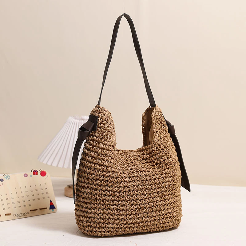 Moderne handgefertigte Umhängetasche aus Naturmaterial Skanto
