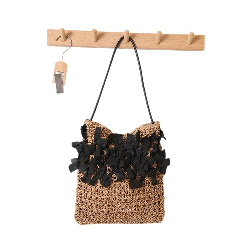 Handgemachte Strandtasche mit dekorativen Schleifen Skanto