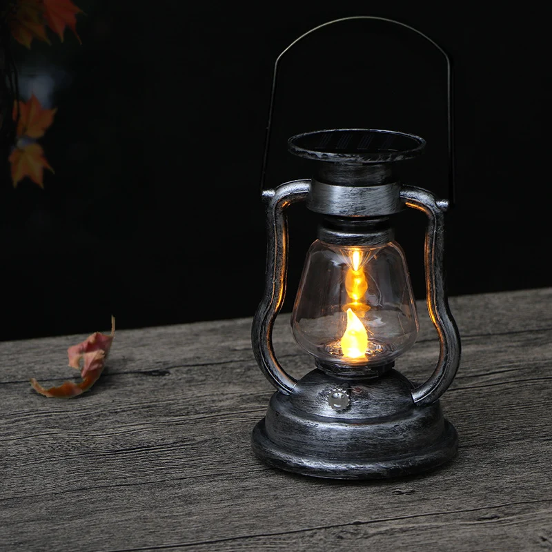 Antik-inspirierte Solar-LED-Laterne mit Glaskuppel und Metallgriff Skanto