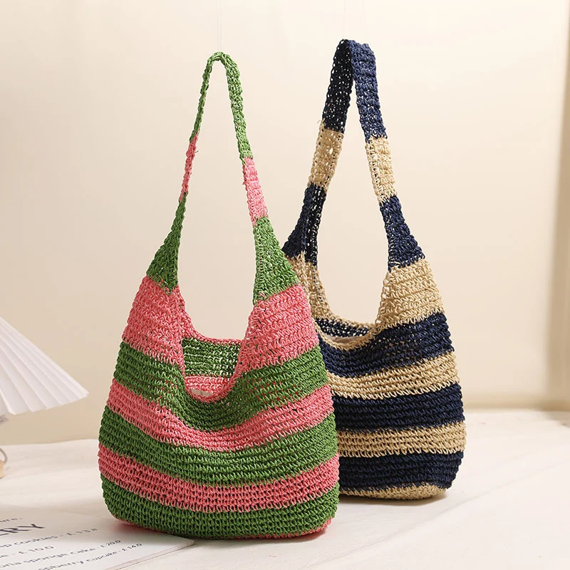 Leicht zu tragende Tasche im Streifendesign Skanto