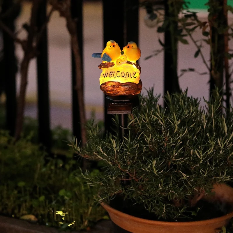 Realistischer Solar-Vogel-Gartenstecker mit Bewegungssensor und wetterfestem Design Skanto