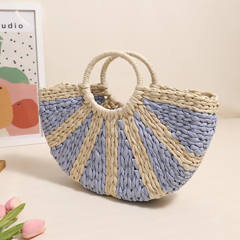 Handtasche aus handgewebtem Bast mit strukturierter Basis Skanto