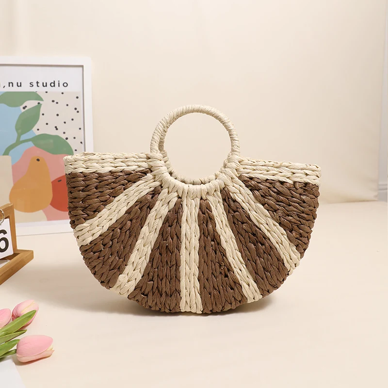 Handtasche aus handgewebtem Bast mit strukturierter Basis Skanto