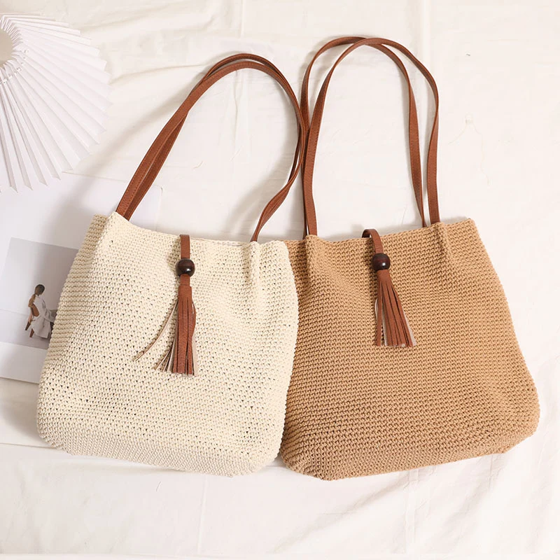 Handgehäkelte Crossover-Tasche mit Lederdetails Skanto