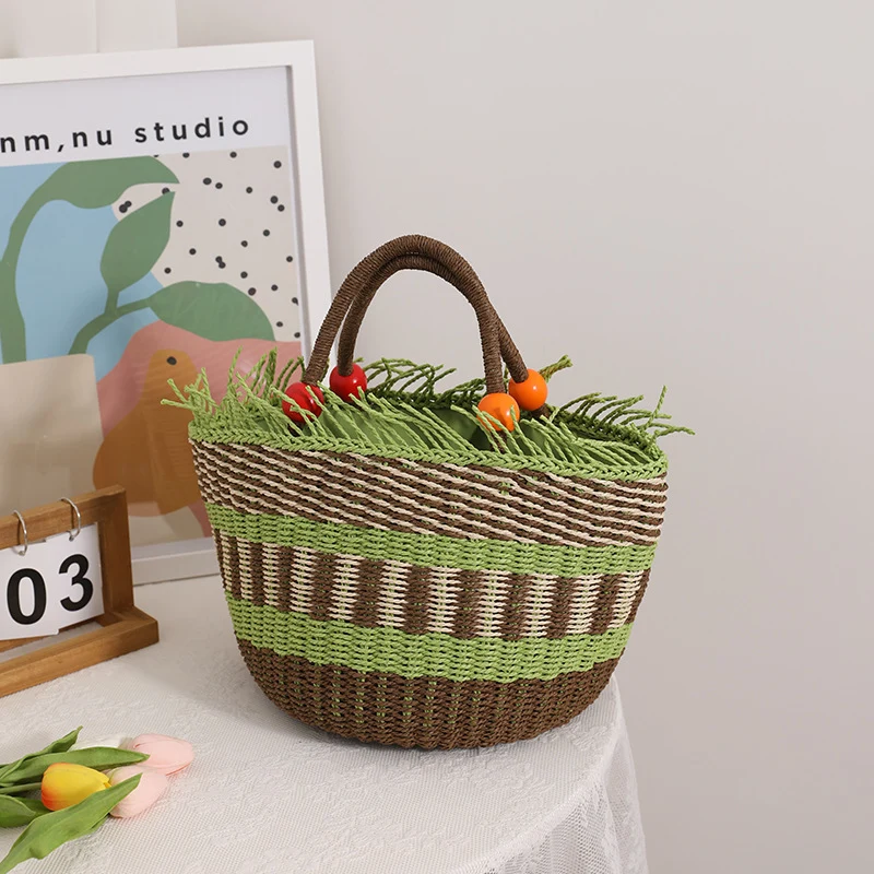 Handgemachte Korbtasche mit fröhlichem Gartenmotiv Skanto