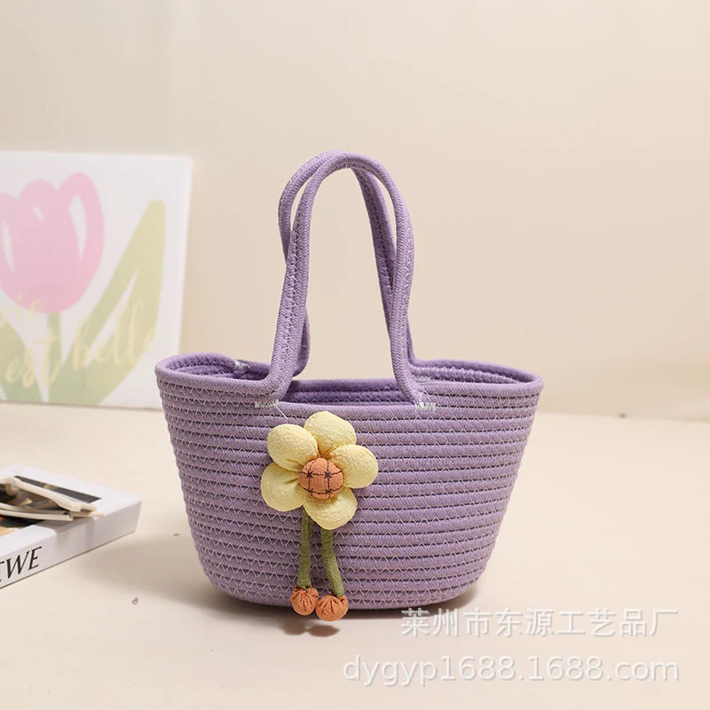 Handgemachte Korbtasche mit floralen Akzenten Skanto