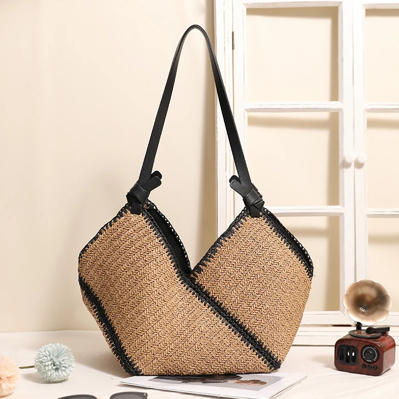 Handgefertigte Boho-Tasche mit Lederdetails Skanto