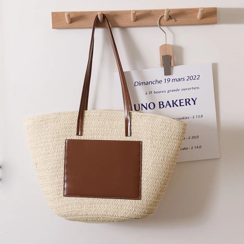Elegante Strohtasche mit stilvollen Lederdetails Skanto