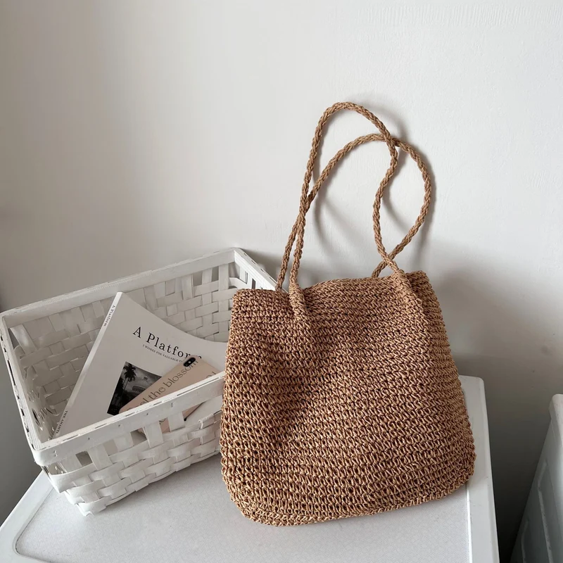 Elegante gewebte Tasche mit geräumigem Innenraum Skanto