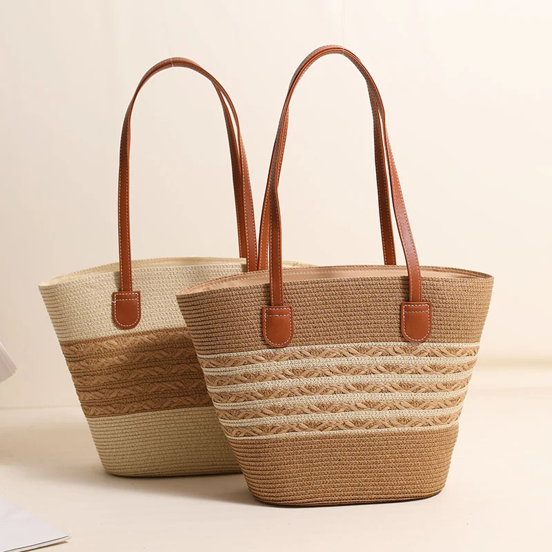 Elegante Bast-Einkaufstasche mit Lederdetails Skanto