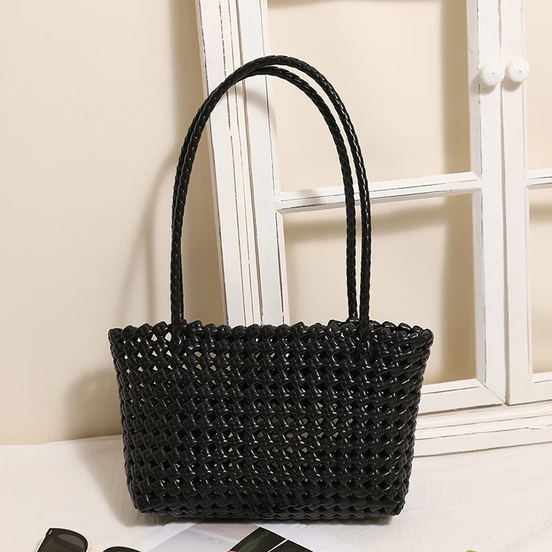 Geflochtene Strandtasche mit praktischem Faltmechanismus Skanto