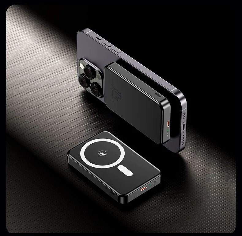 Tragbare kabellose Powerbank mit integrierten USB-Kabeln Skanto