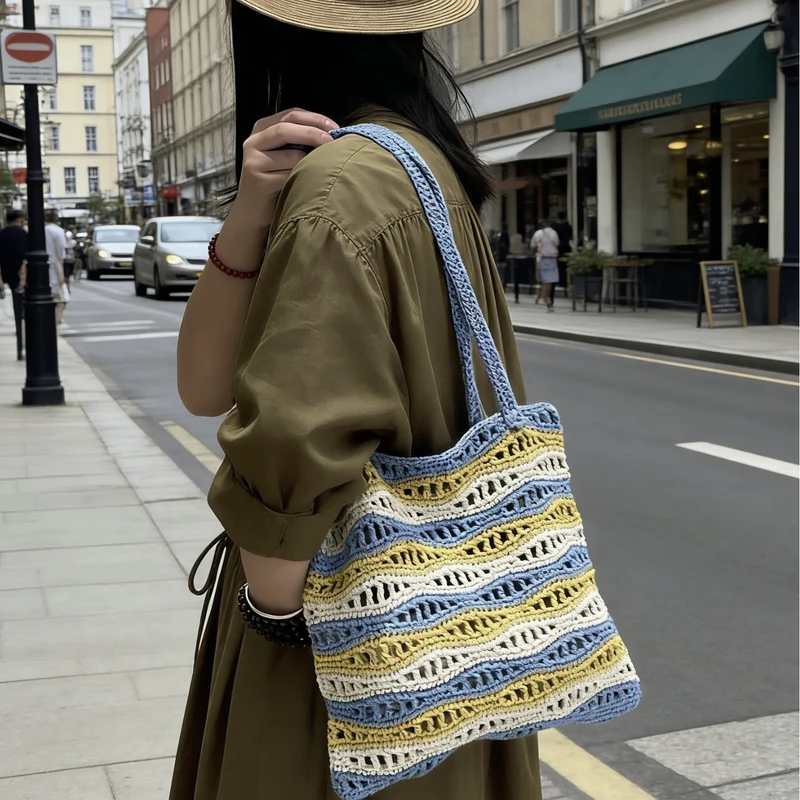 Handgeknüpfte Strandtasche mit Wellenmuster Skanto