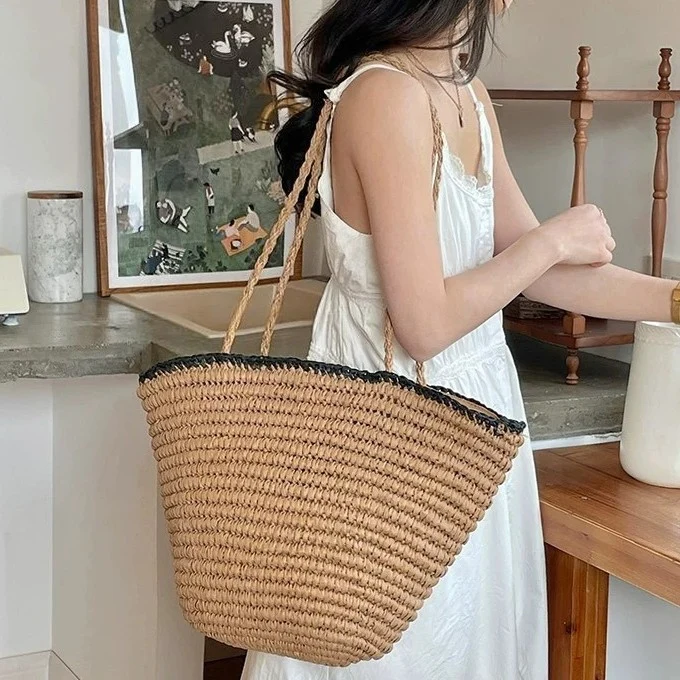 Handgefertigte Strandtasche mit breitem Boden und festem Henkel Skanto