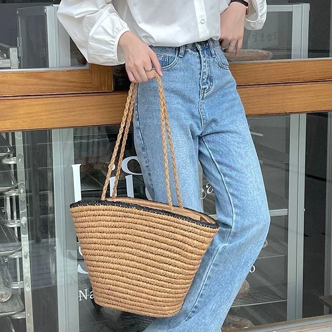 Handgefertigte Strandtasche mit breitem Boden und festem Henkel Skanto