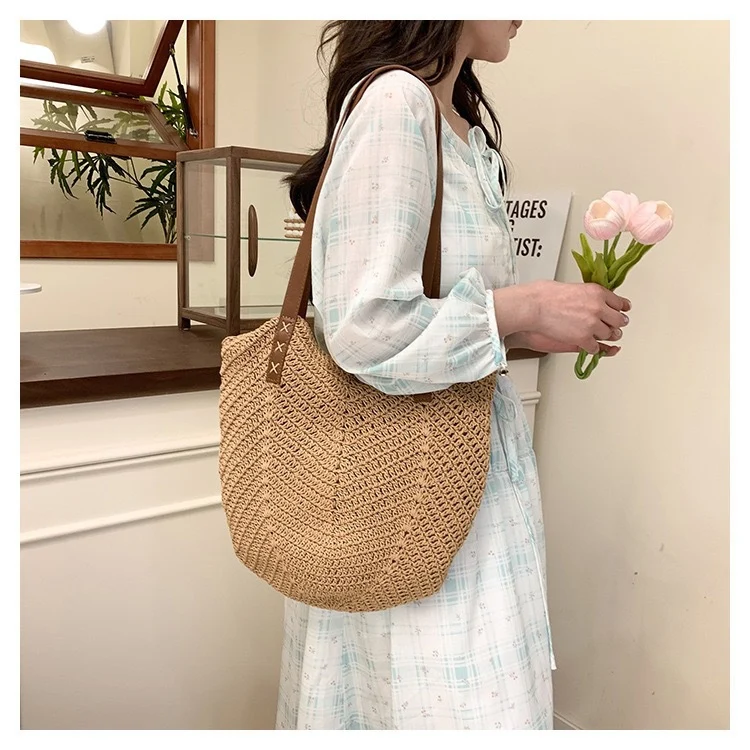 Eleganter Makramee-Shopper mit markanten Lederriemen Skanto