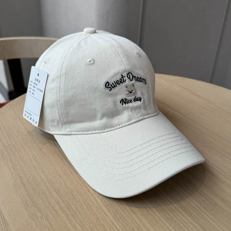 Verspielte bestickte Kappe für Damen Skanto