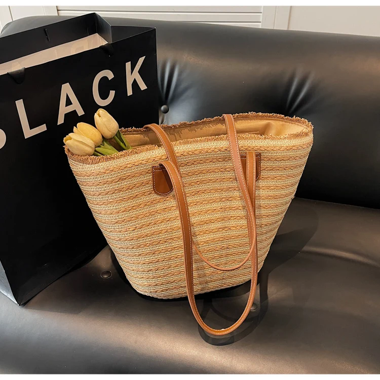 Geräumige Strandtasche mit Lederbesatz Skanto