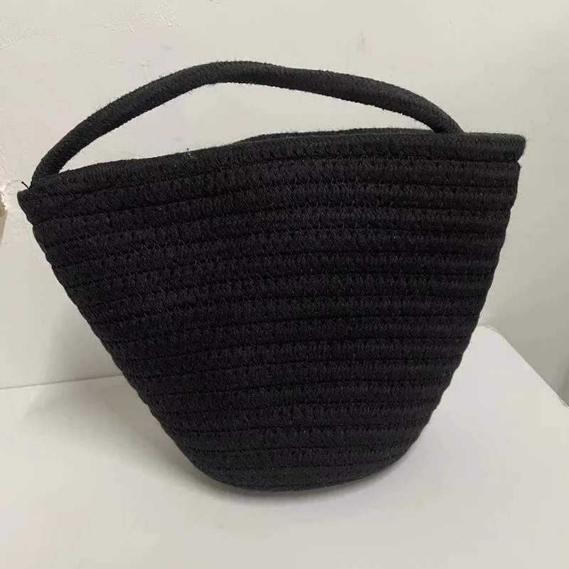 Handgeknüpfte Handtasche mit stilvollem Textilmix Skanto