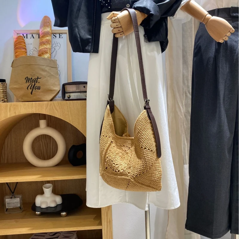 Handgeknüpfte Handtasche mit Lederdetails Skanto
