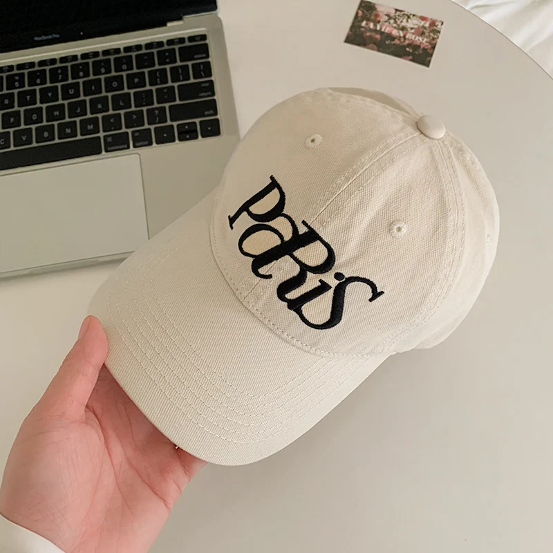 Bestickte Modekappe für Damen Skanto